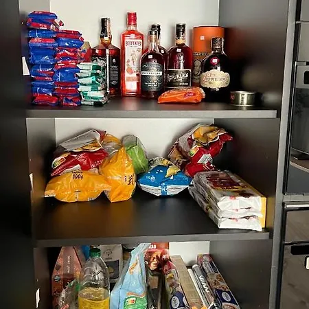 Apartment, 2x Free Garage, 10 Mins To Centre * Братислава