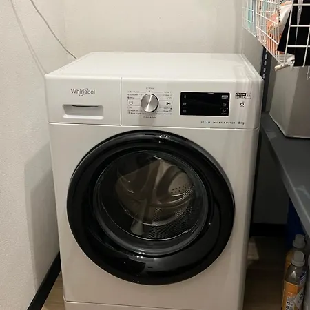 Apartment, 2x Free Garage, 10 Mins To Centre *