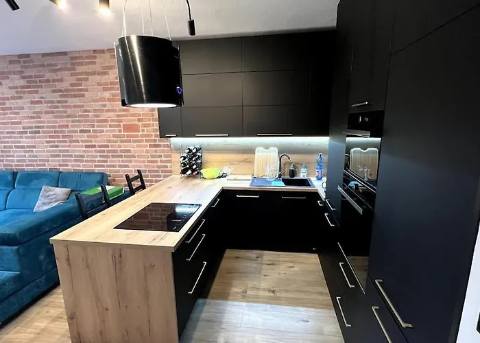 Apartament Apartment, 2x Free Garage, 10 Mins To Centre