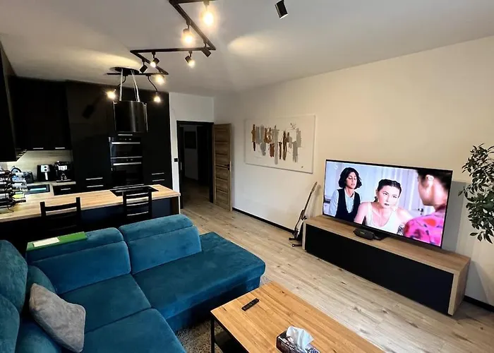 Apartment, 2x Free Garage, 10 Mins To Centre Pressburg