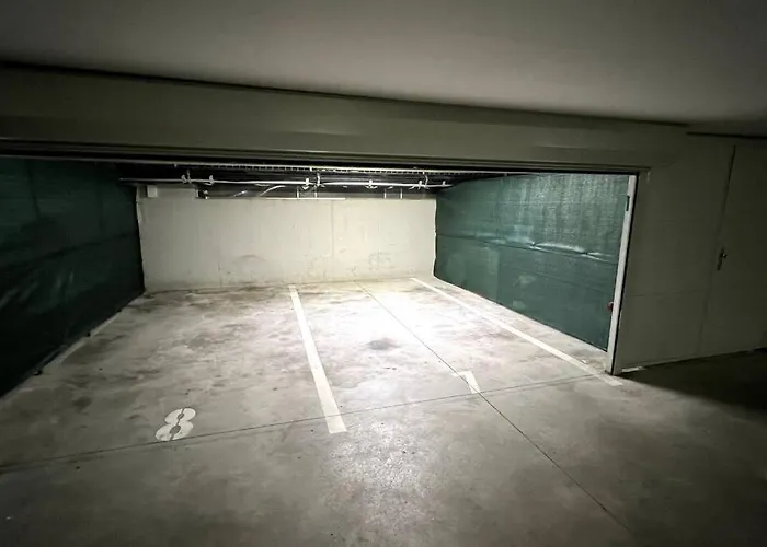 Apartment Apartment, 2x Free Garage, 10 Mins To Centre