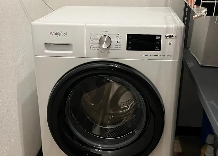 Apartment, 2x Free Garage, 10 Mins To Centre *