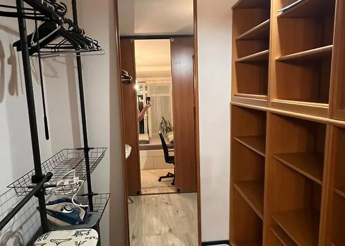 Apartment, 2x Free Garage, 10 Mins To Centre Apartamento